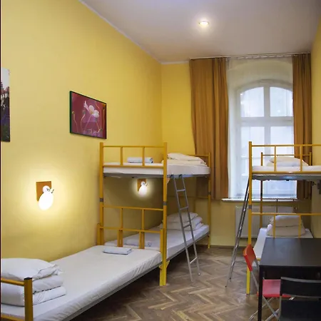 City Hostel بيت شباب كراكوفيا